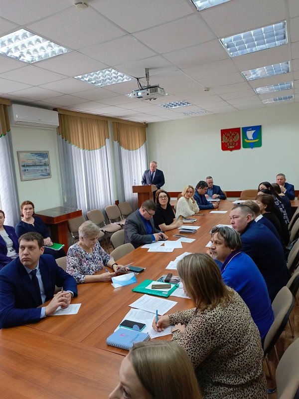 В Приморском округе состоялась очередная сессия депутатов.